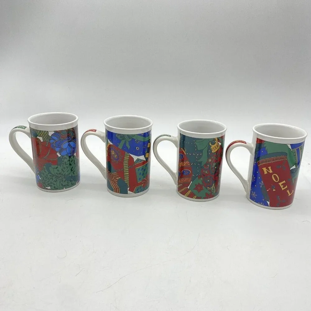 VTG 90s Christmas Porcelain Mug Set of 4 Metal Wicker Caddy‎ Holiday Festive Y2K
